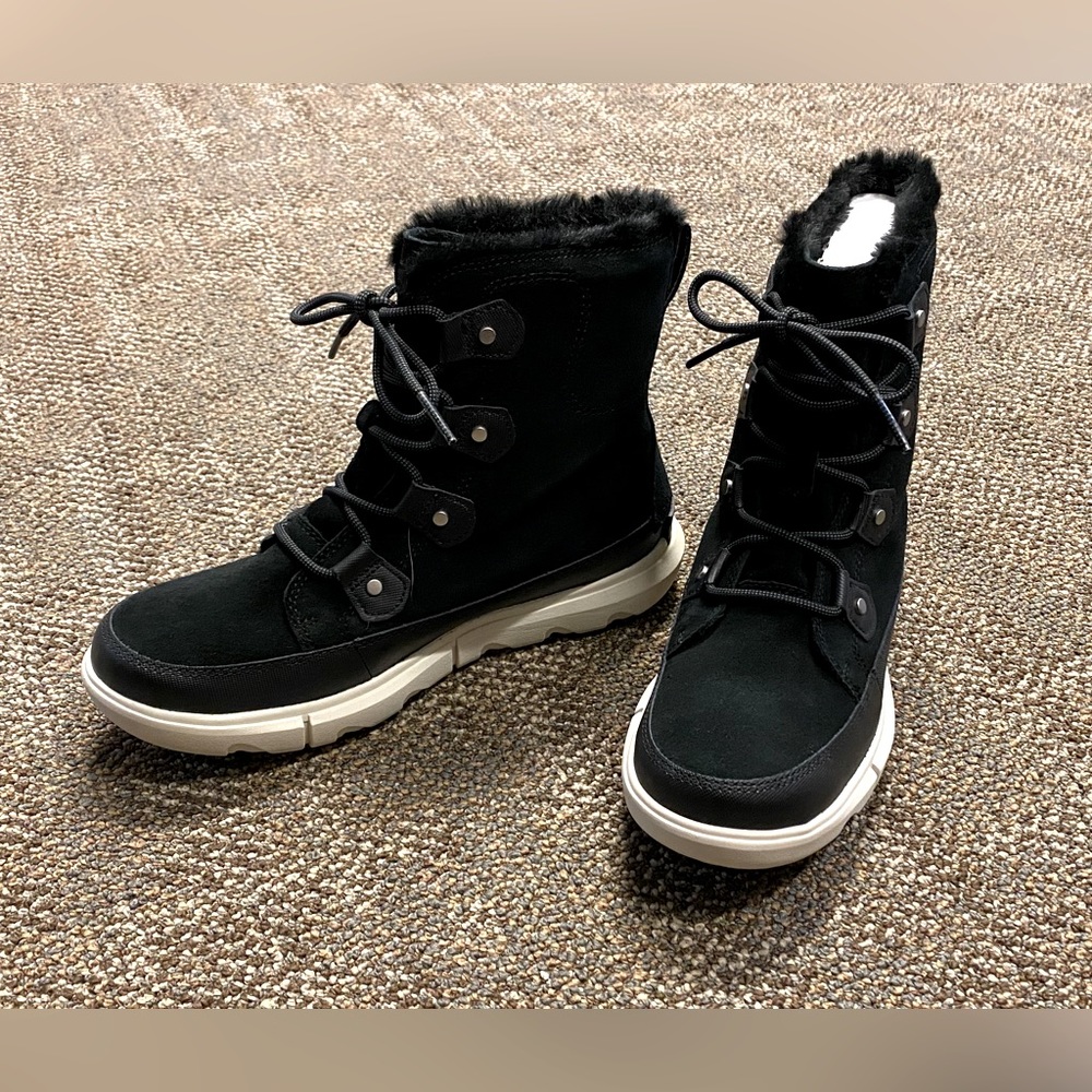 Sorel size 9.5 Explorer II Joan Faux Fur black waterproof winter boots